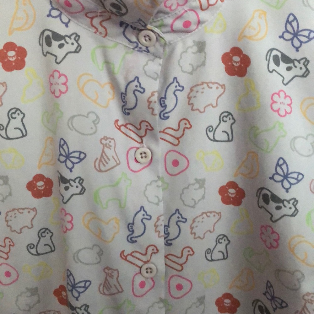 Hot topic short sleeve button up shirt